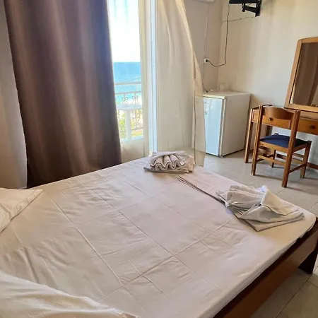 Michaela 3* ポロス