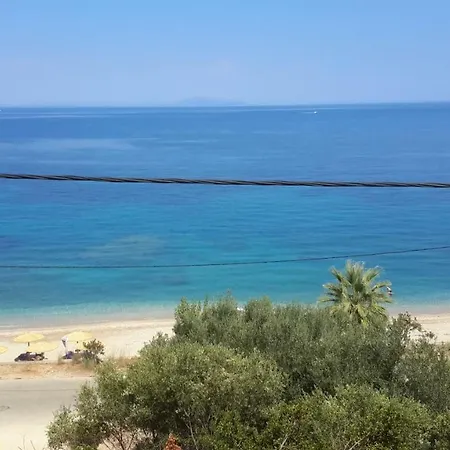 Michaela 3* Poros (Kefalonia)