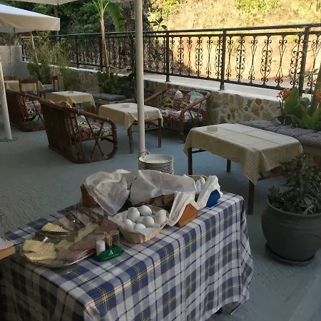 Michaela Hotel 3*